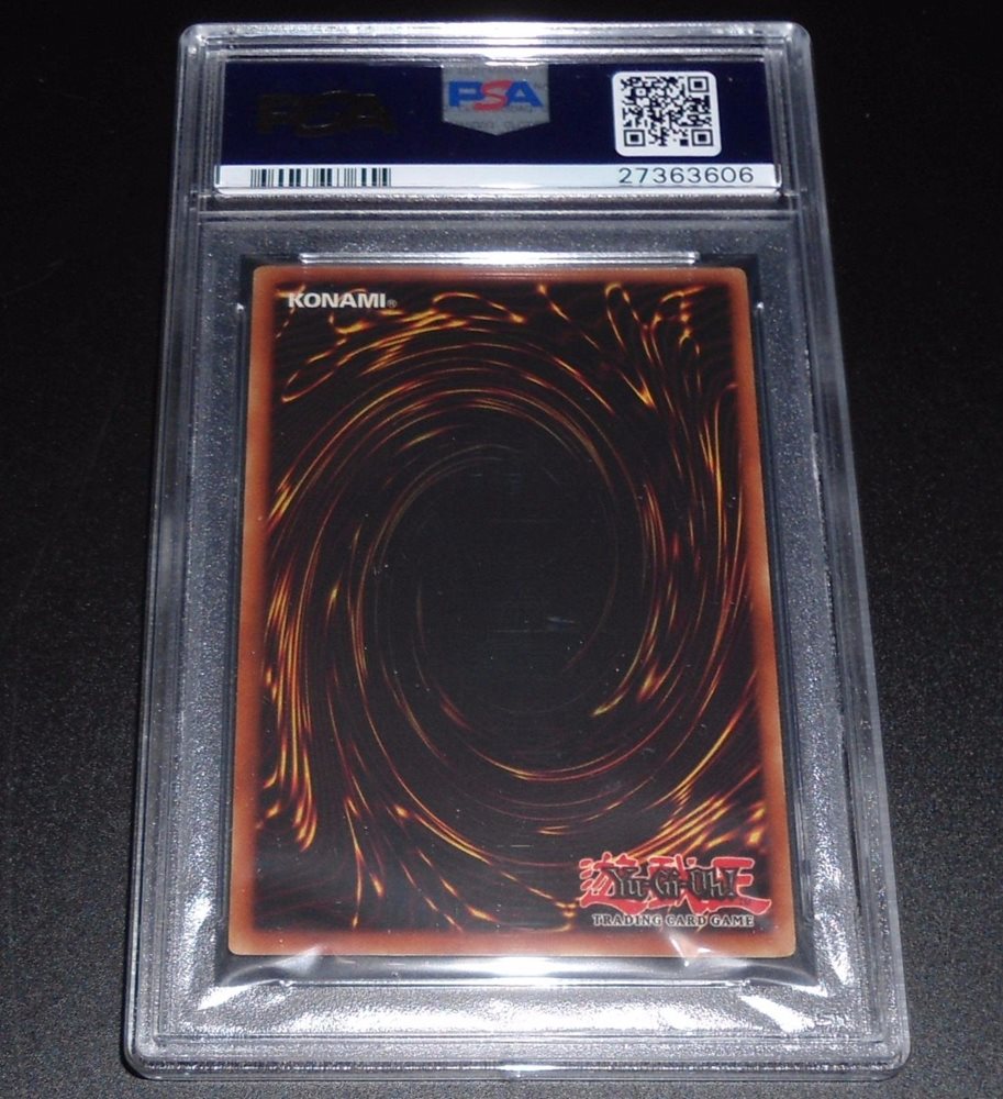 Yugioh Card PSA 10 GEM MINT Blue-Eyes White Dragon SDK-001 1st Edition Ultra