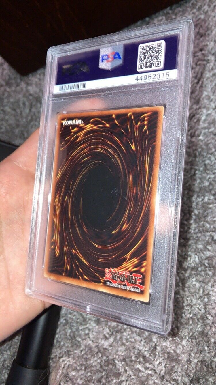 Yu-Gi-Oh! Blue Eyes White Dragon LOB-001 1st Edition PSA 9